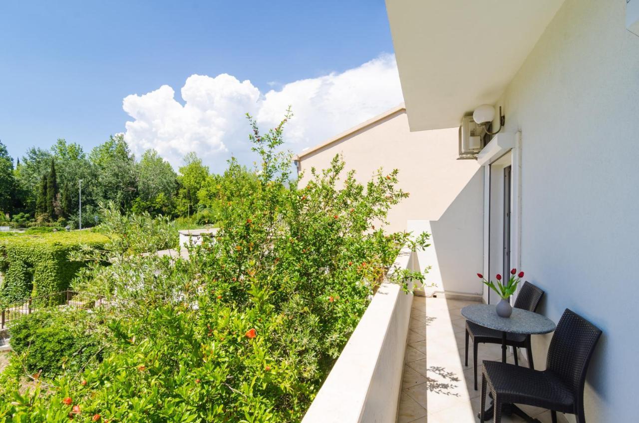 Rooms & Apartments Barisic Mlini Exterior foto