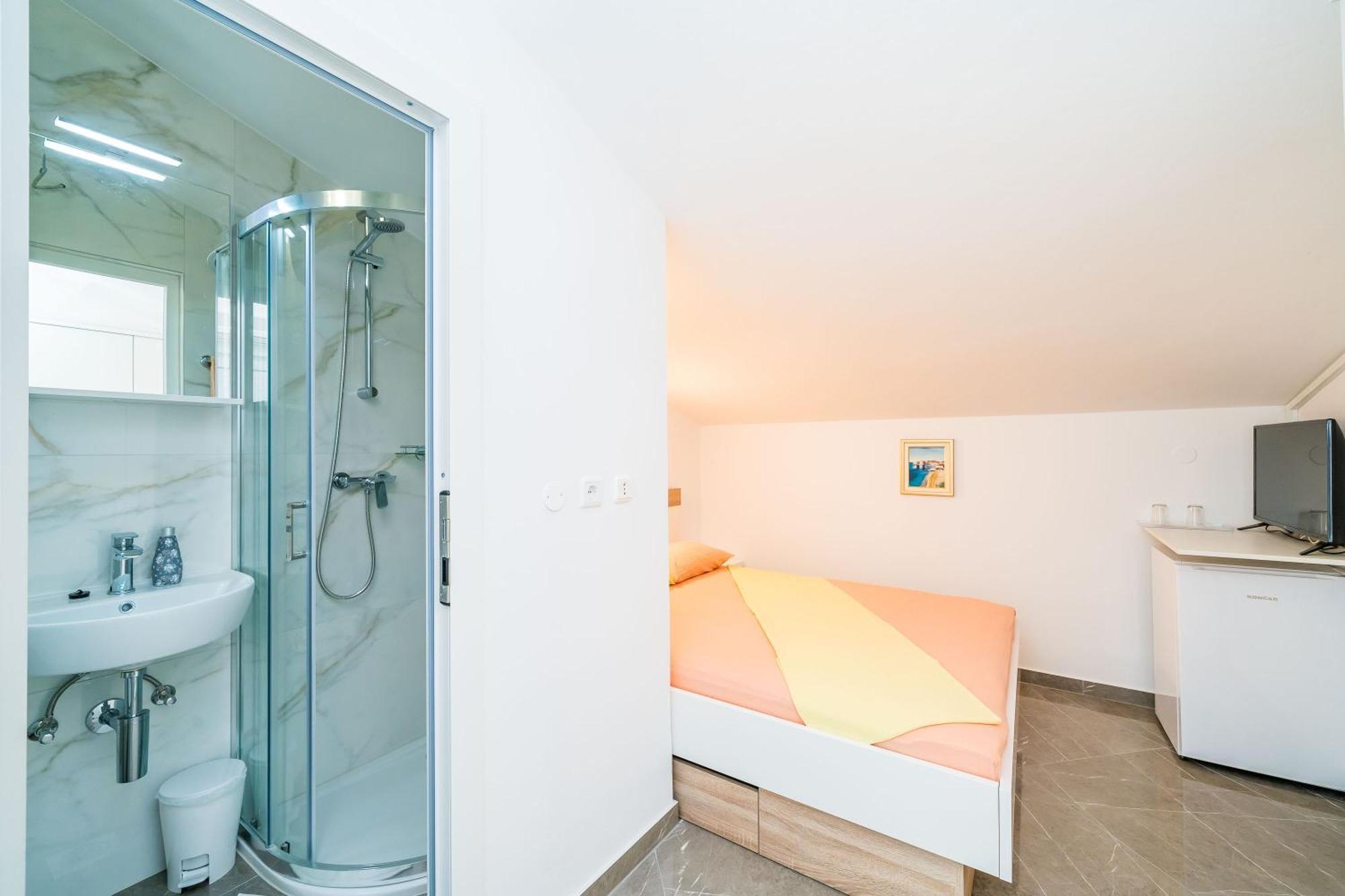 Rooms & Apartments Barisic Mlini Zimmer foto