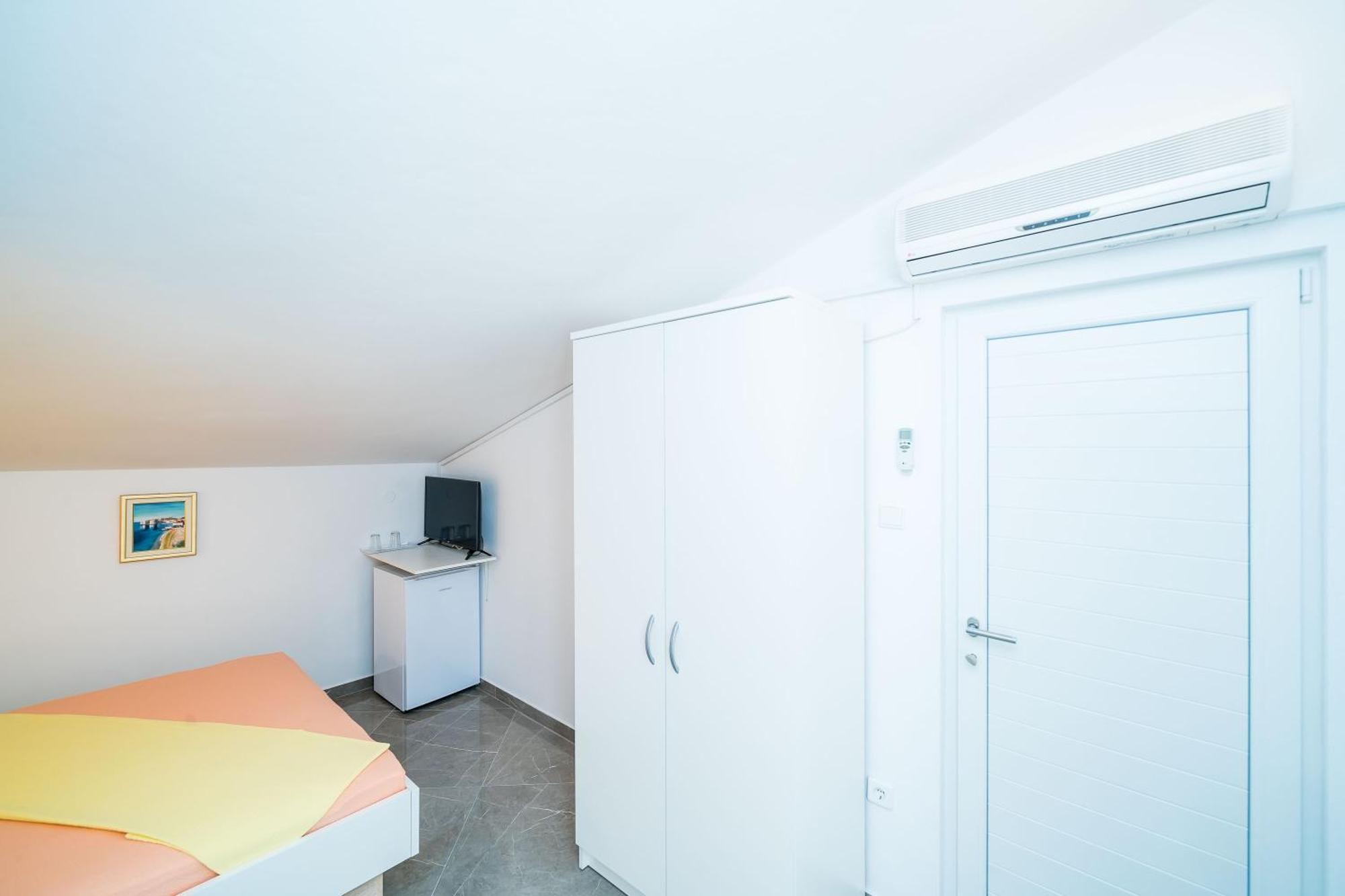 Rooms & Apartments Barisic Mlini Zimmer foto